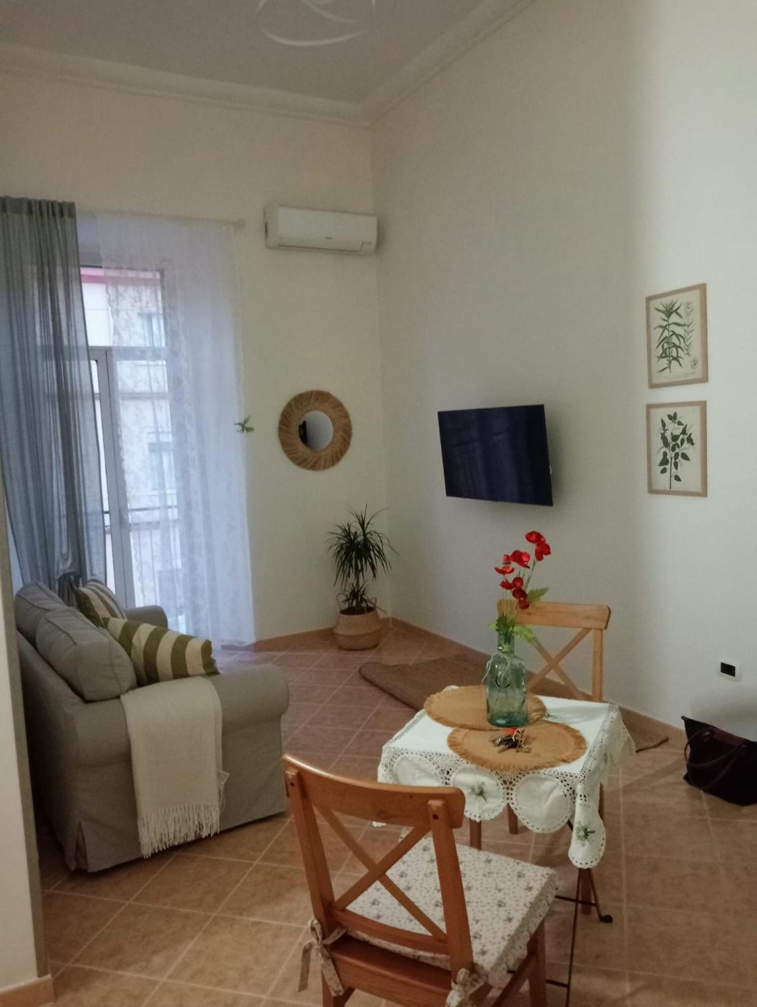 Appartamento: La Maison Verte Nápoles Exterior foto
